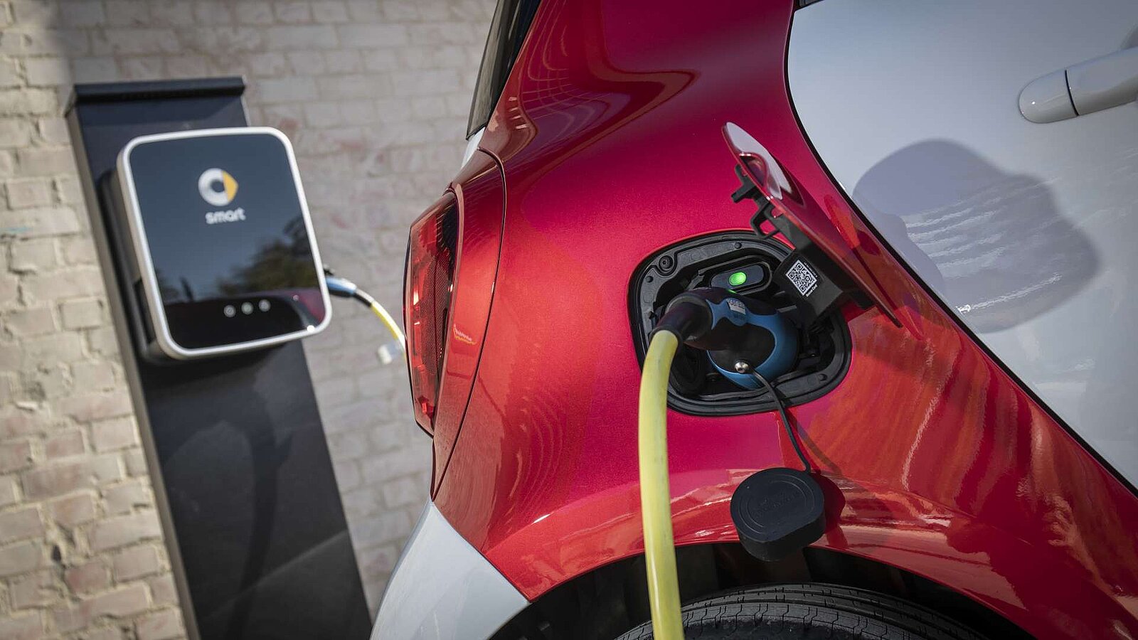 smart EQ fortwo und forfour LUEG AG